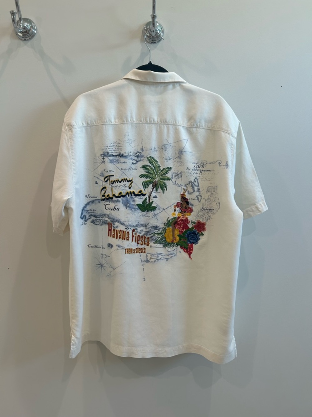 Tommy Bahama 100% Silk Cream Short-Sleeve Embroidered Camp Shirt -Size Large